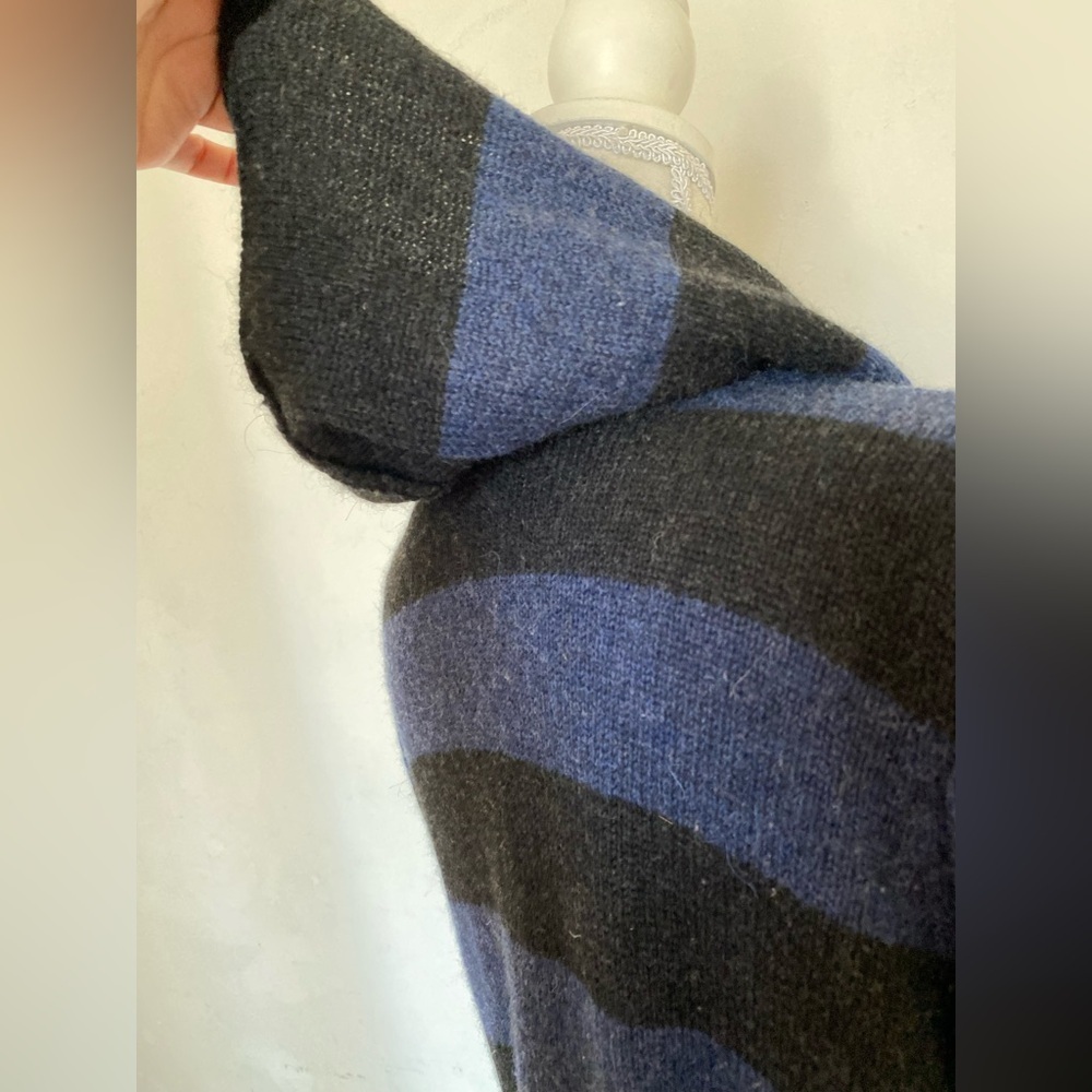 Vince Navy and Black Striped Cardigan wool alpaca & cashmere blended size s - Picture 5 of 10